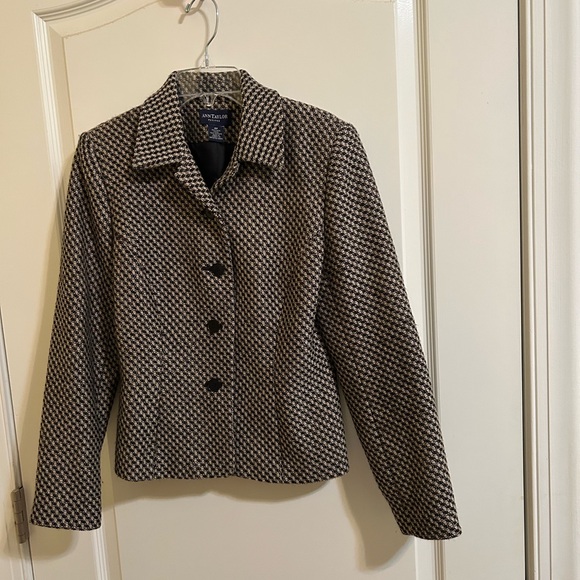 Ann Taylor business blazer 🖤 - Picture 3 of 6